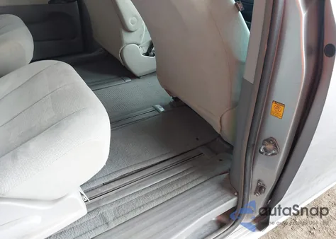 2011 Toyota Sienna Base V6 from USA, damaged, VIN 5TDZK3DCXBS096596